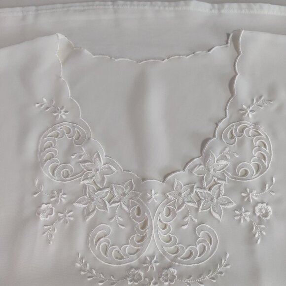 XL size Embroidered Blouse top - Picture 1 of 3